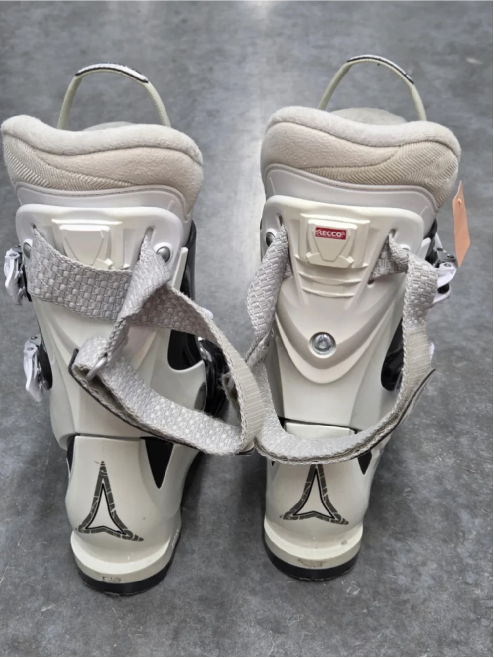 Atomic Hawx 90 Thermal Fit Hi-Perf Fit 100mm 22.0-22.5 Pre-owned